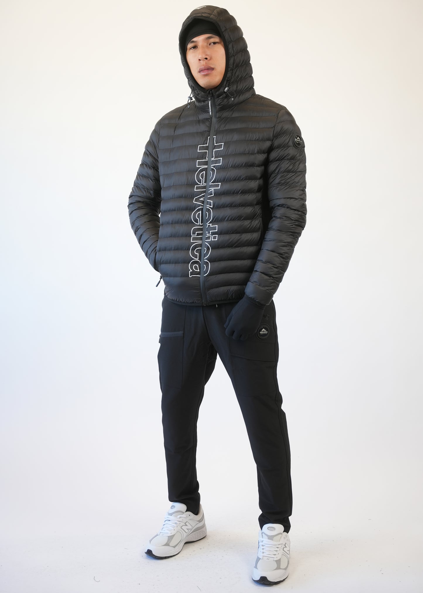 Helvetica BRAD BLACK