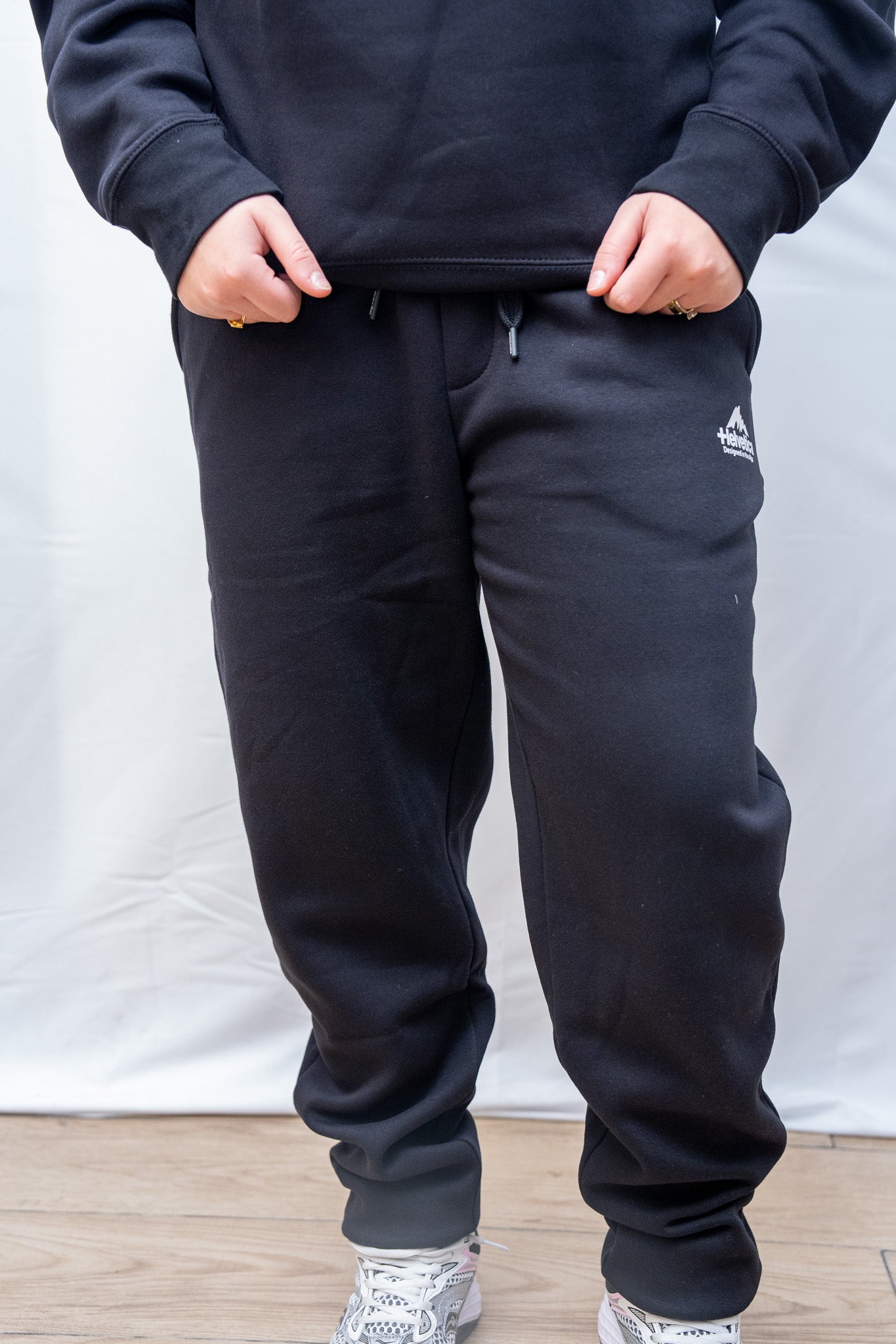 PULL HELVETICA ALLEN NOIR