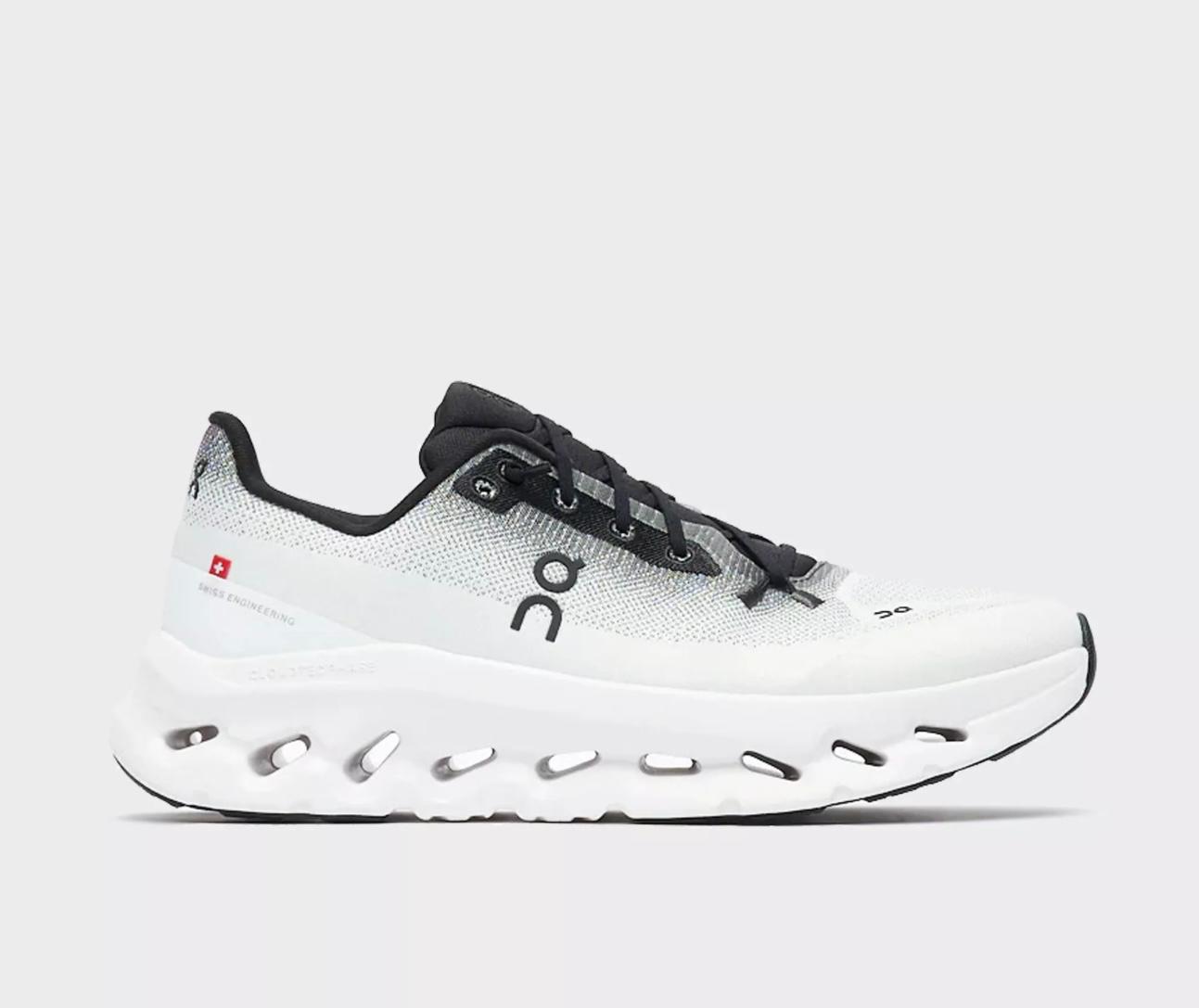 ON Cloudtilt Black/Ivory