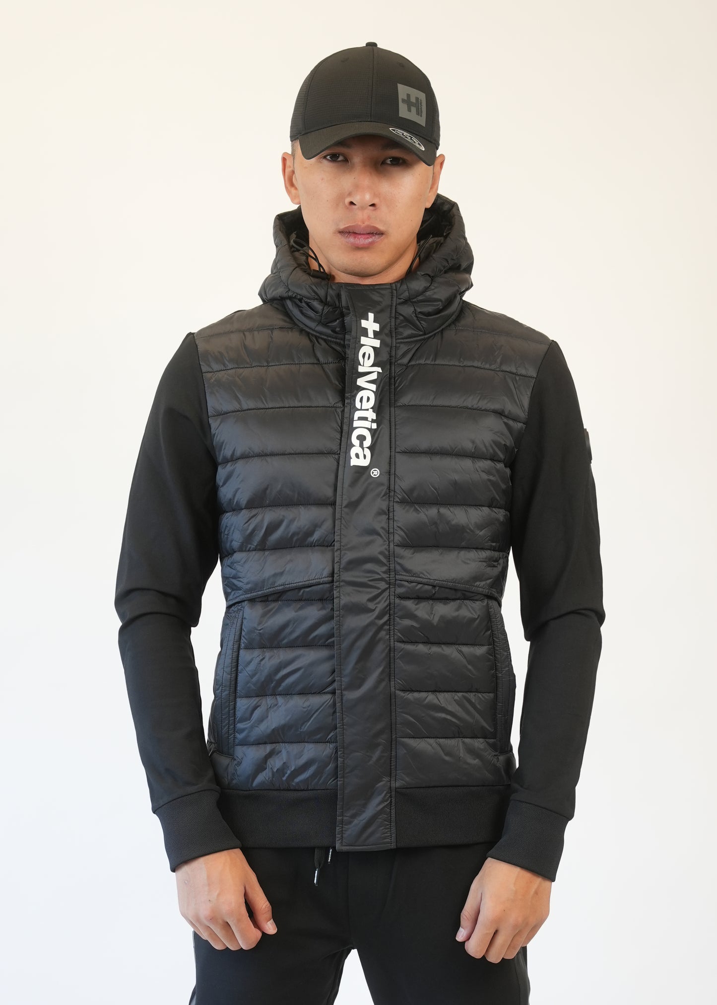 Helvetica COURCHEVEL BLACK