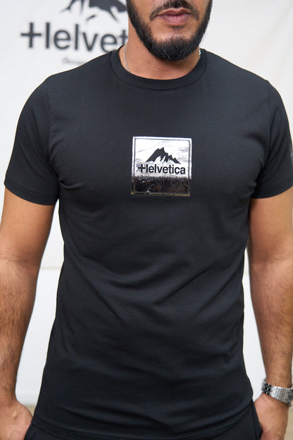 HELVETICA 12MASON T-SHIRT BLACK/DARK GREY