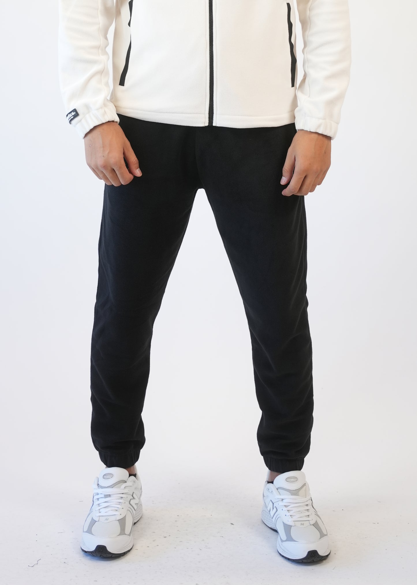 Helvetica 16 POLAR BLACK