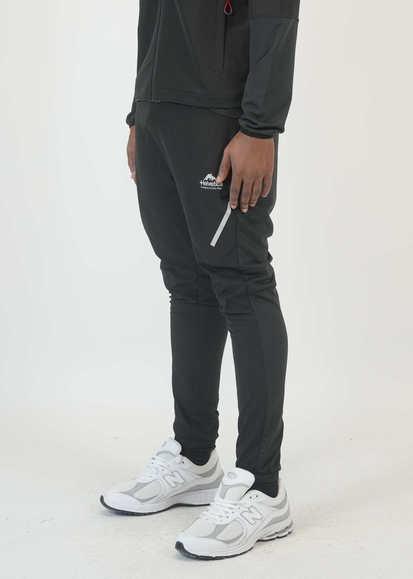 HELVETICA MAYER 16 BLACK