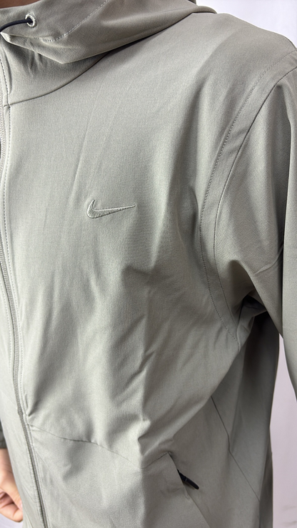 GILET NIKE TRAINING KAKI