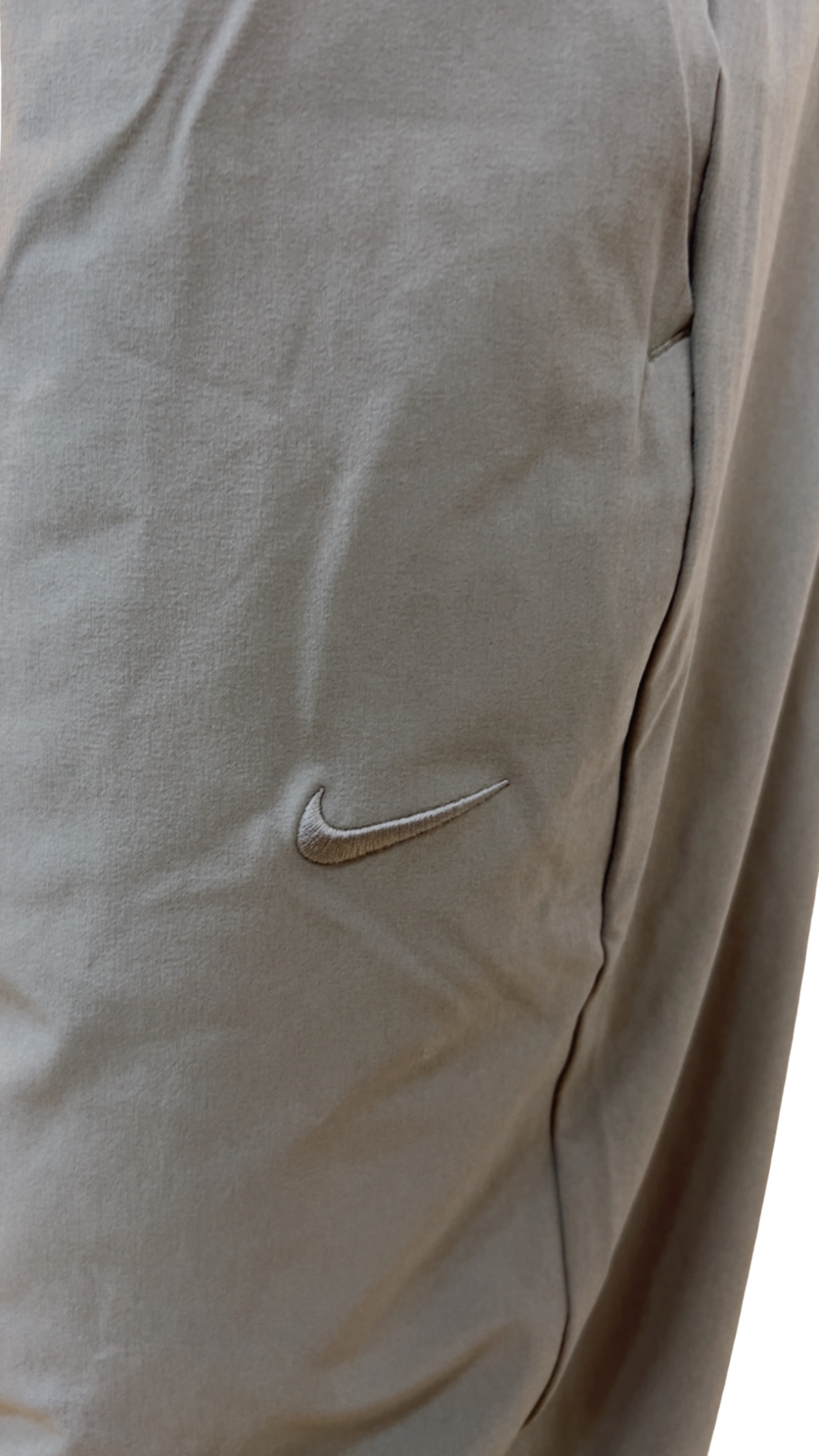 NIKE TRAINING GRIS