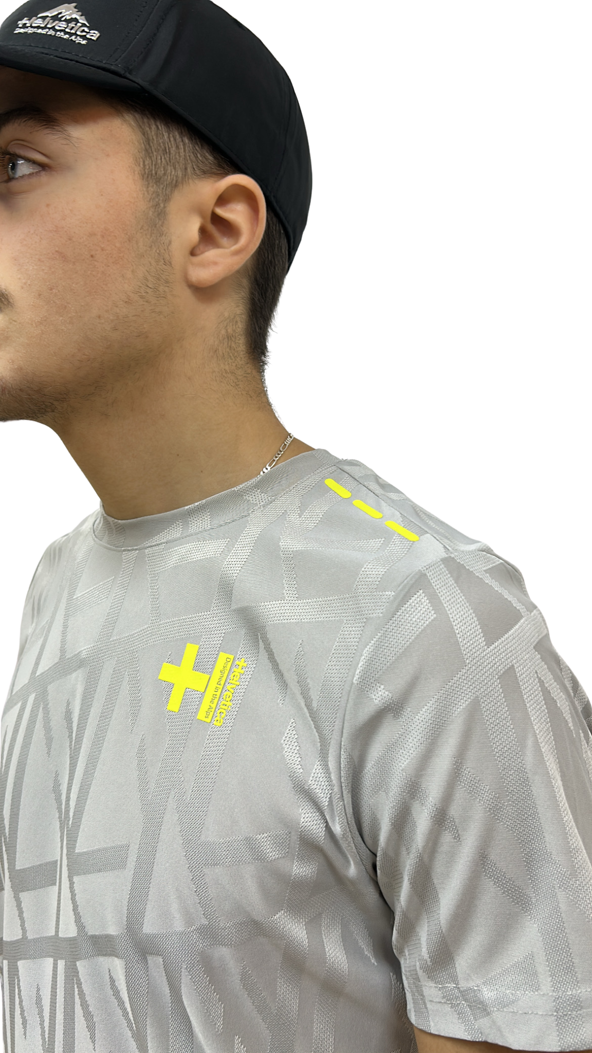 T-SHIRT BOLT 12