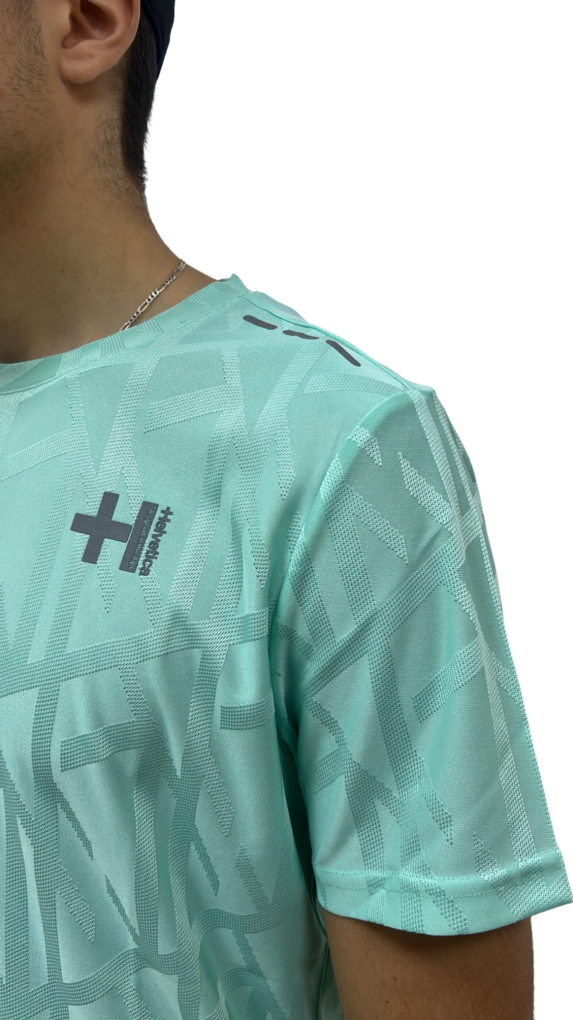 T-SHIRT HELVETICA BOLT 12 YUCCA