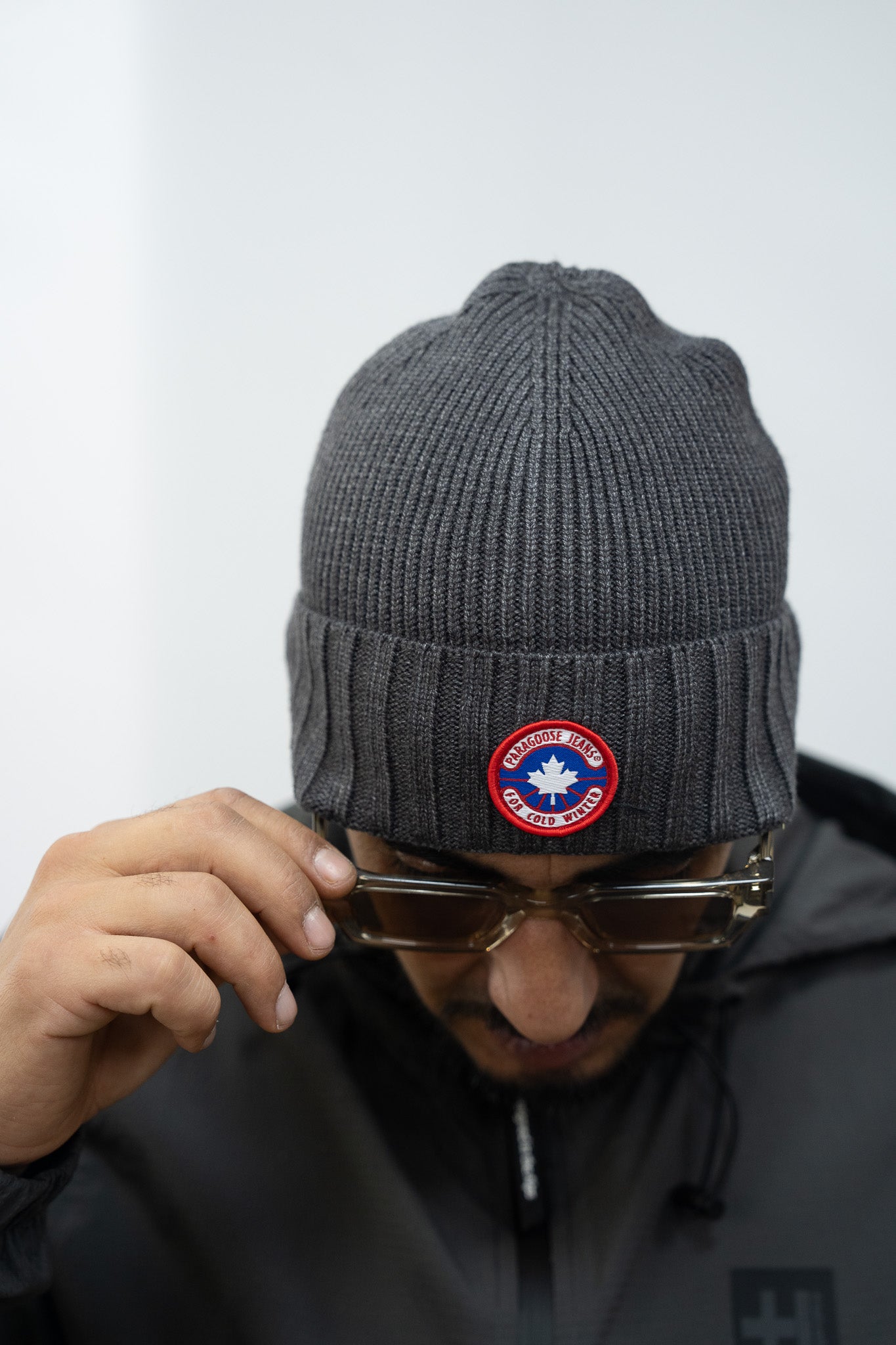 Bonnet paragoose gris