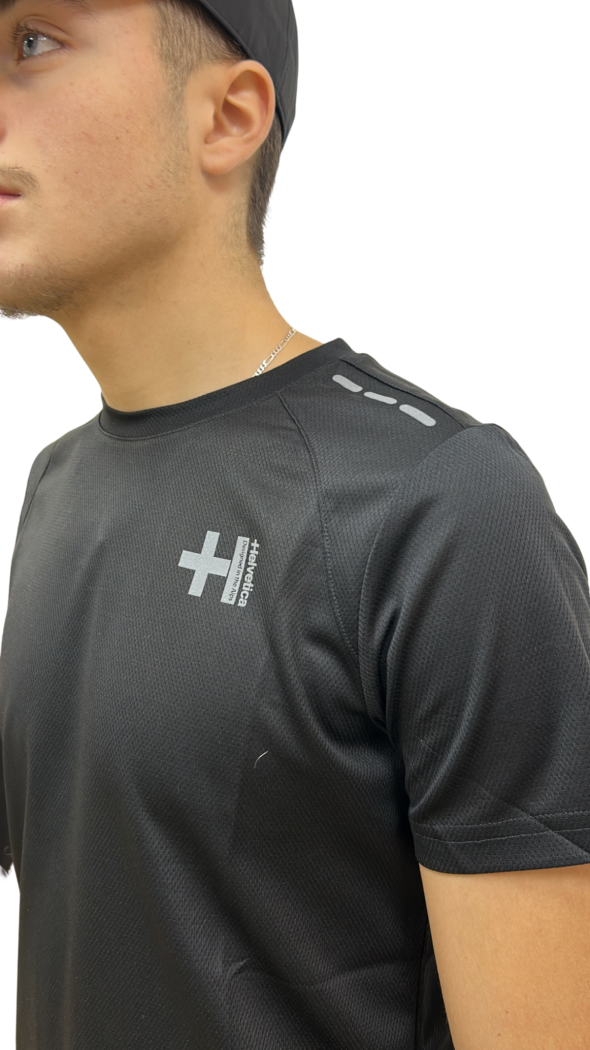 T-SHIRT HELVETICA LEWIS 33 BLACK