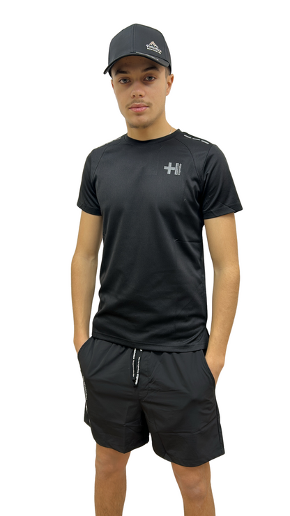 SHORT HELVETICA LEWIS 19 BLACK