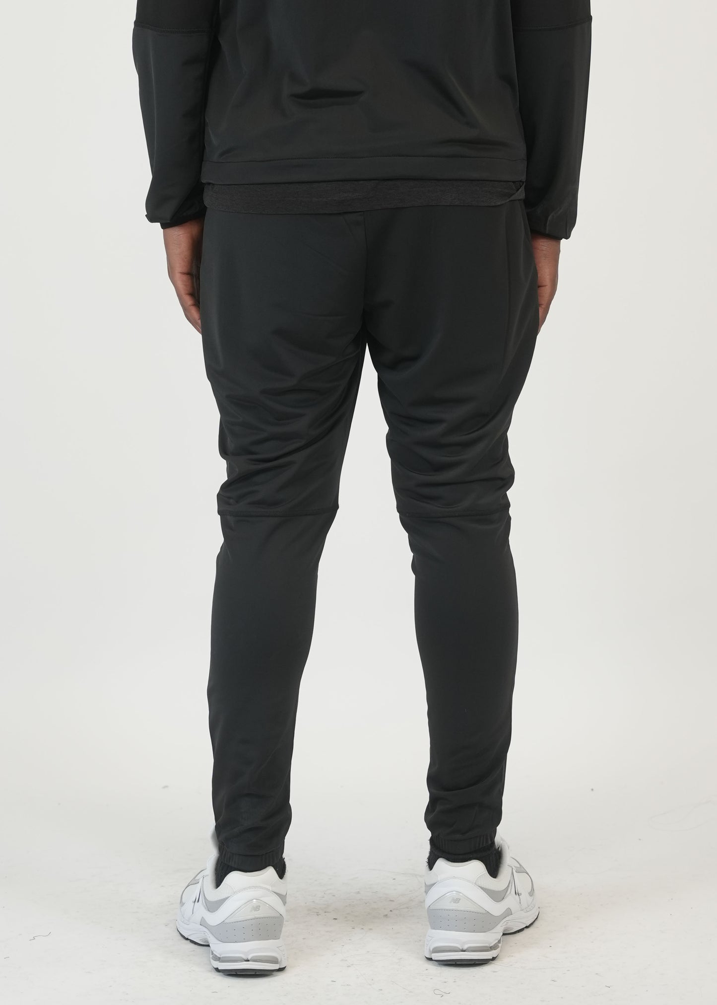 HELVETICA MAYER 16 BLACK