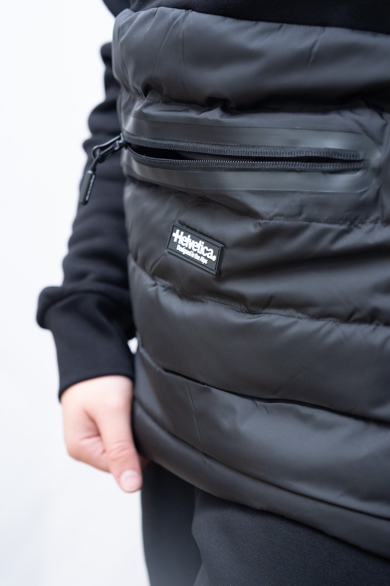 VESTE HELVETICA IZOLA NOIR