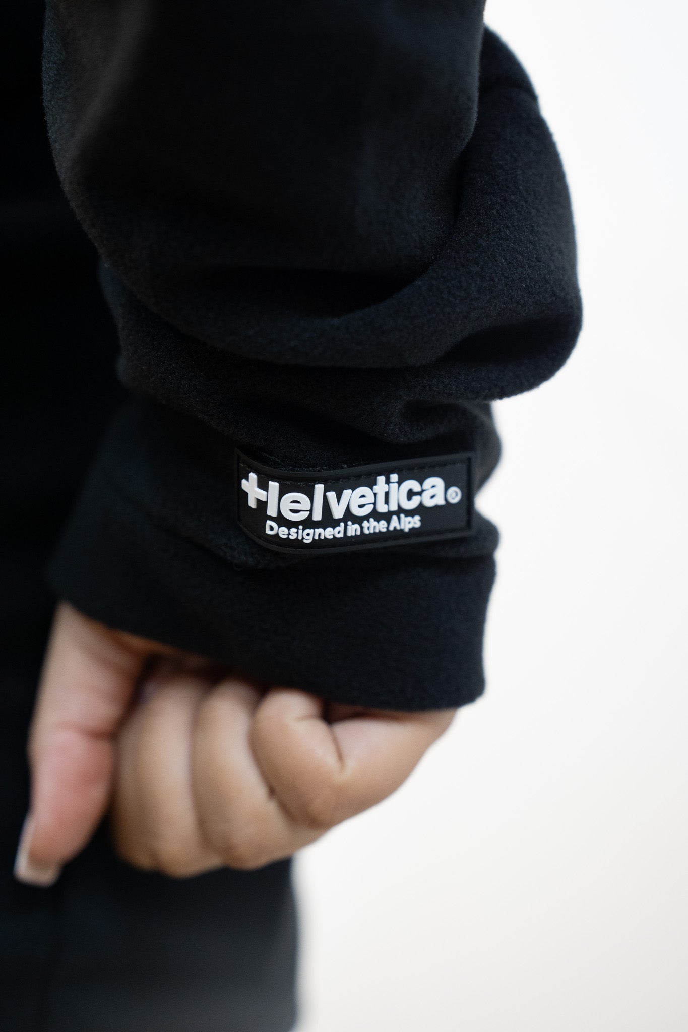 PULL HELVETICA  POLLAR NOIR