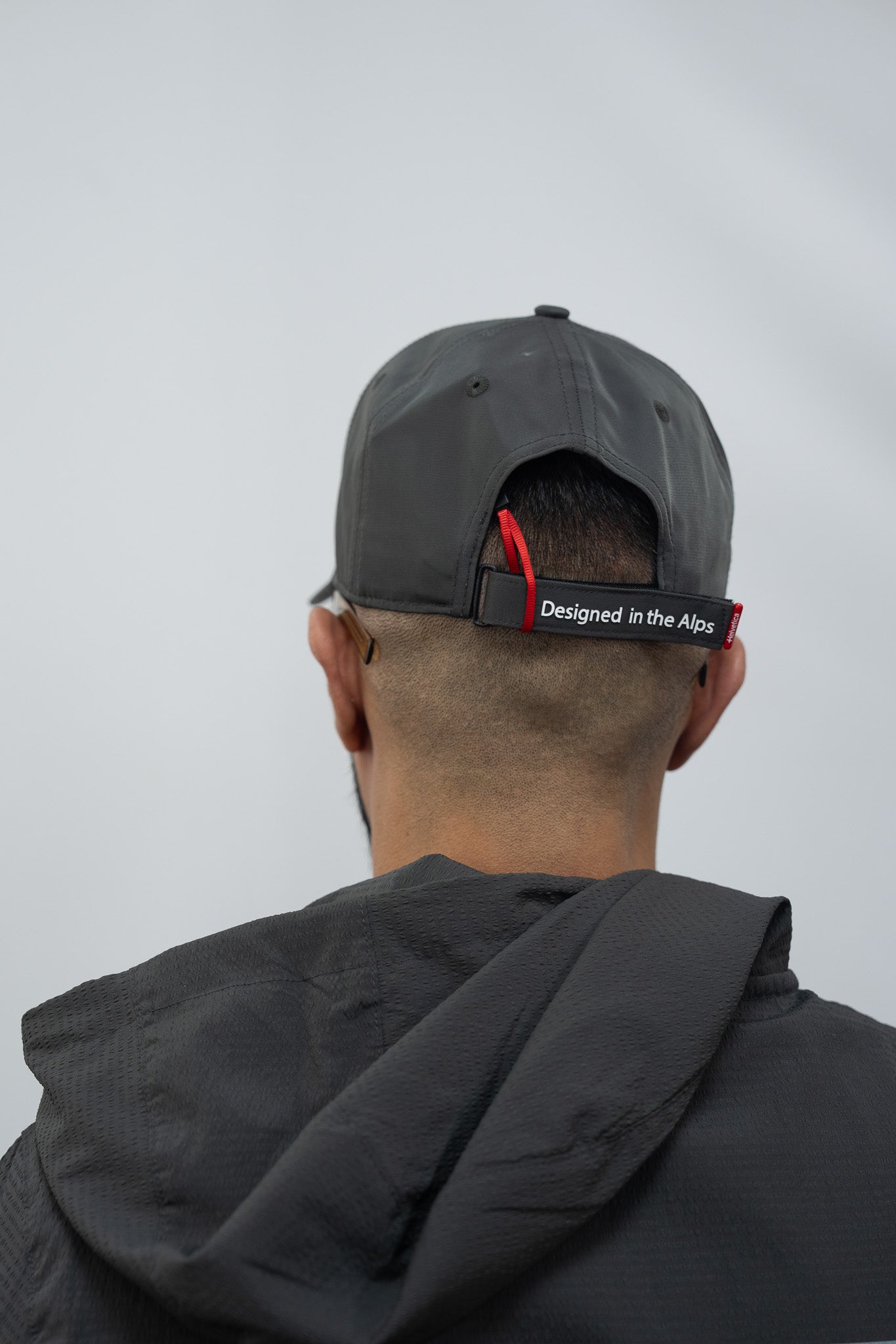 HELVETICA FOSTER GRIS