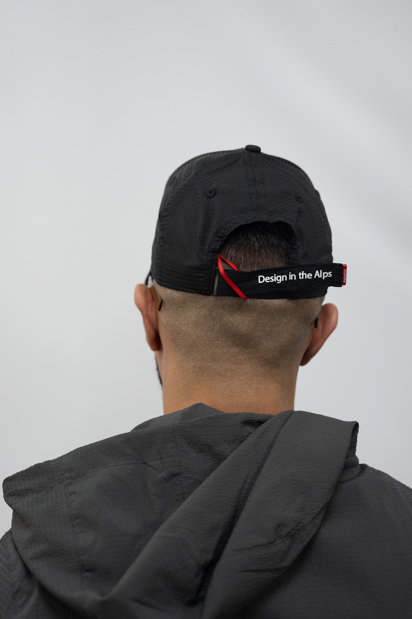 HELVETICA FROTZ BLACK