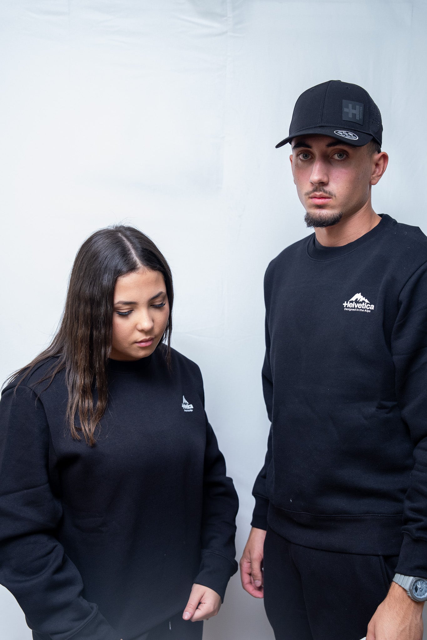 PULL HELVETICA  ALLEN NOIR