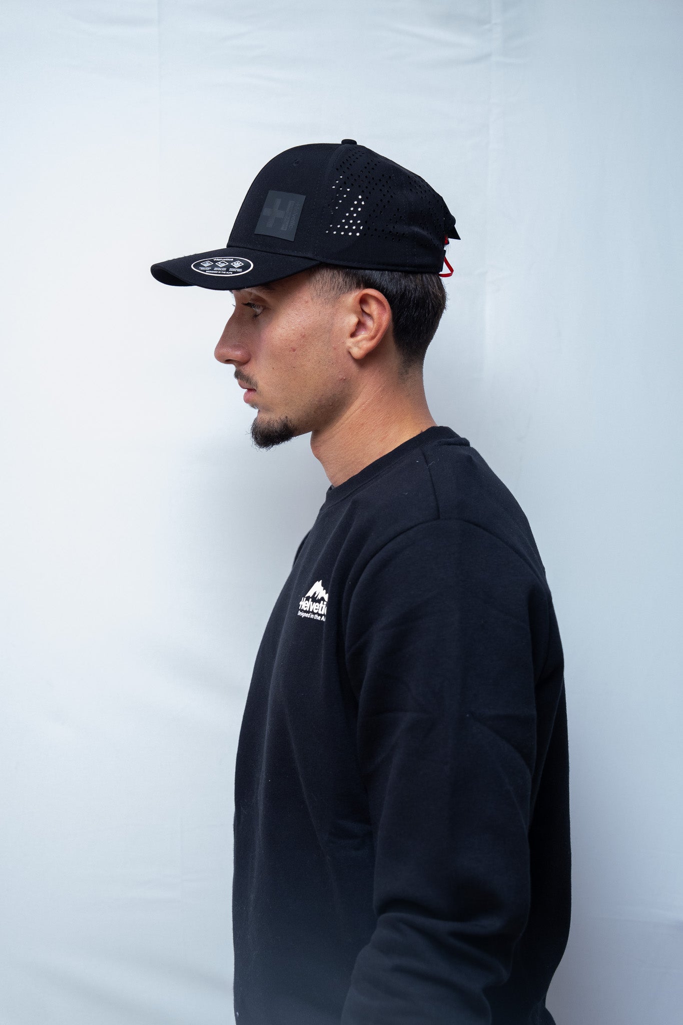 PULL HELVETICA  ALLEN NOIR