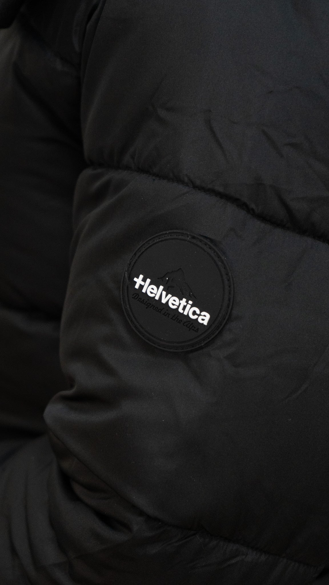 HELVETICA BARNES NOIR