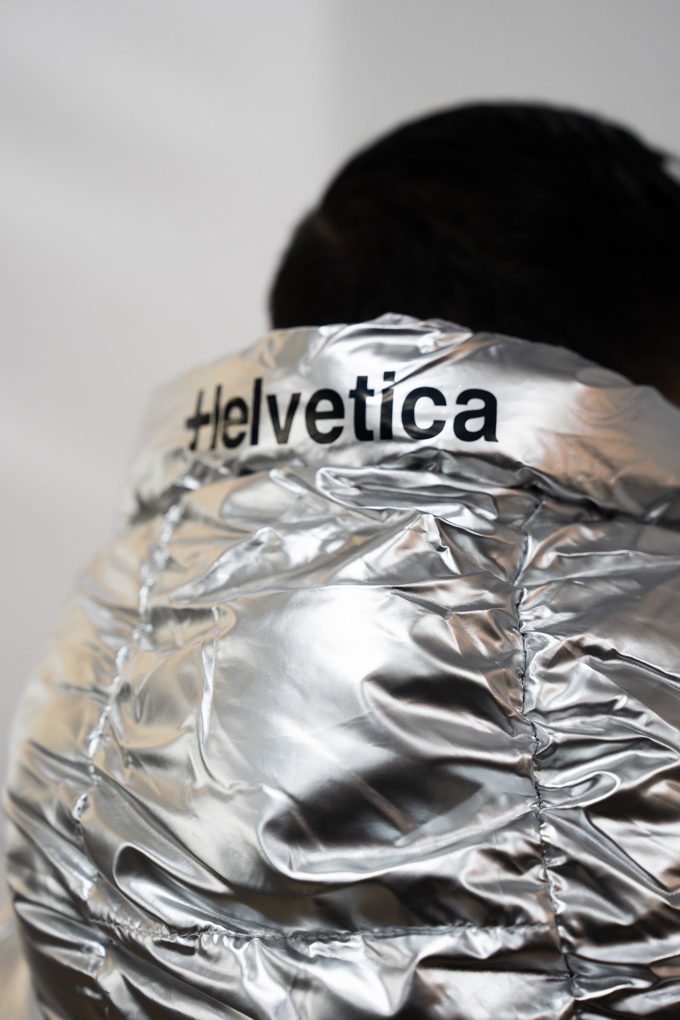 HELVETICA COSMOS GRIS