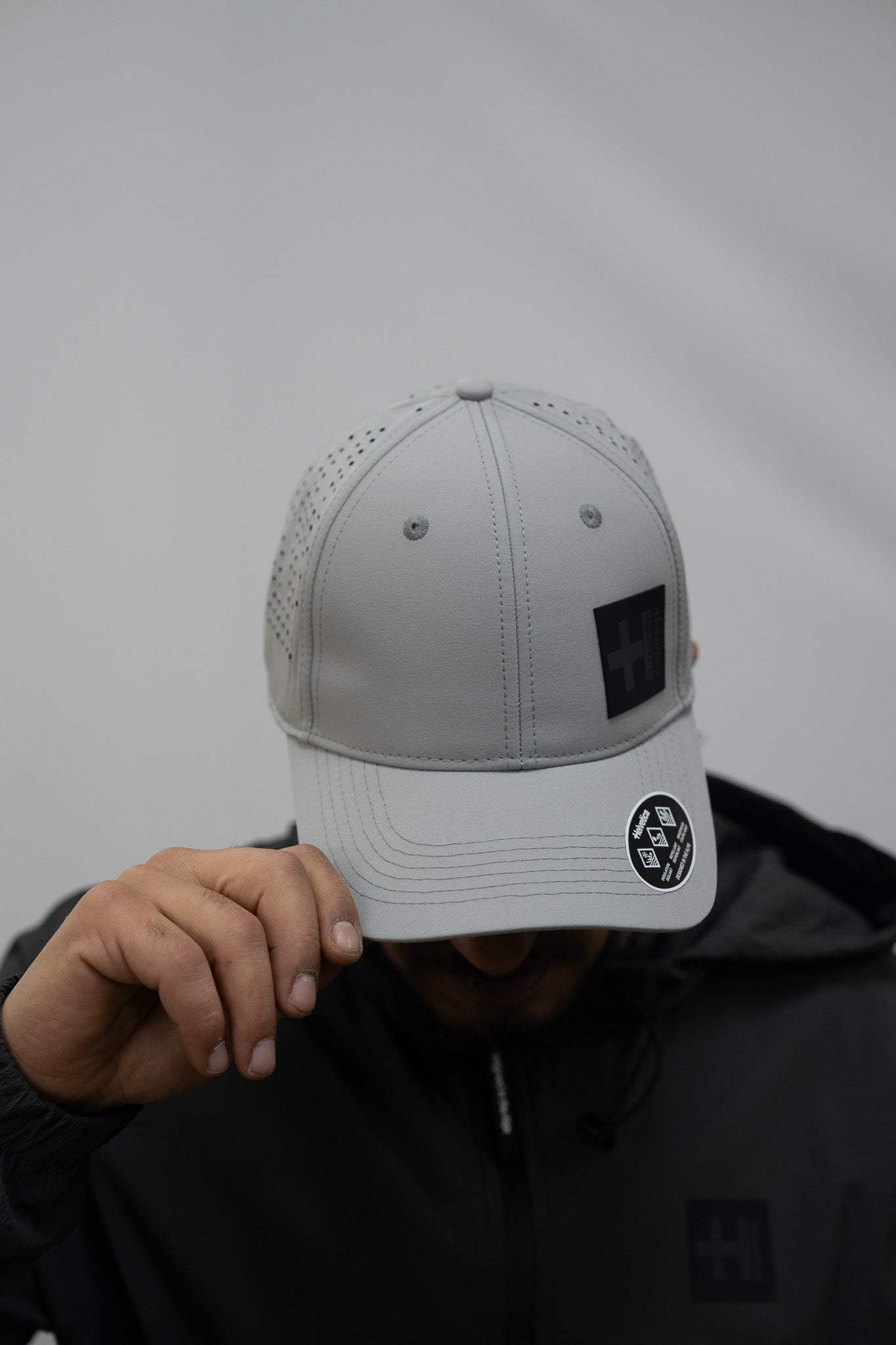 HELVETICA WEMBLEY GRIS