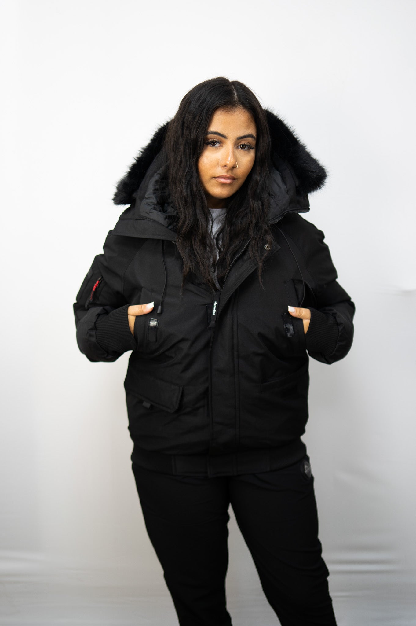 HELVETICA WILSON ECO FURS FULL BLACK