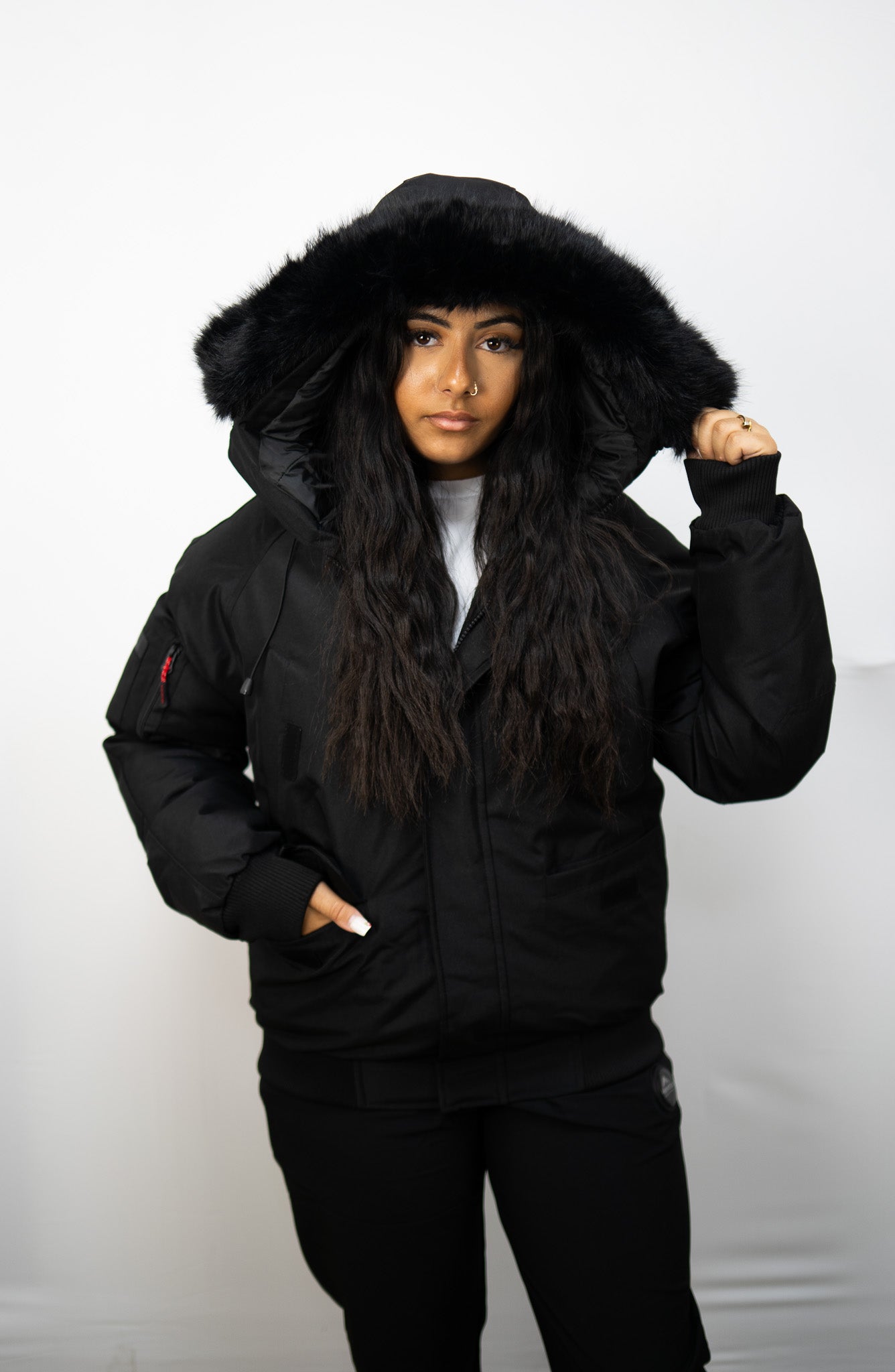 HELVETICA WILSON ECO FURS FULL BLACK