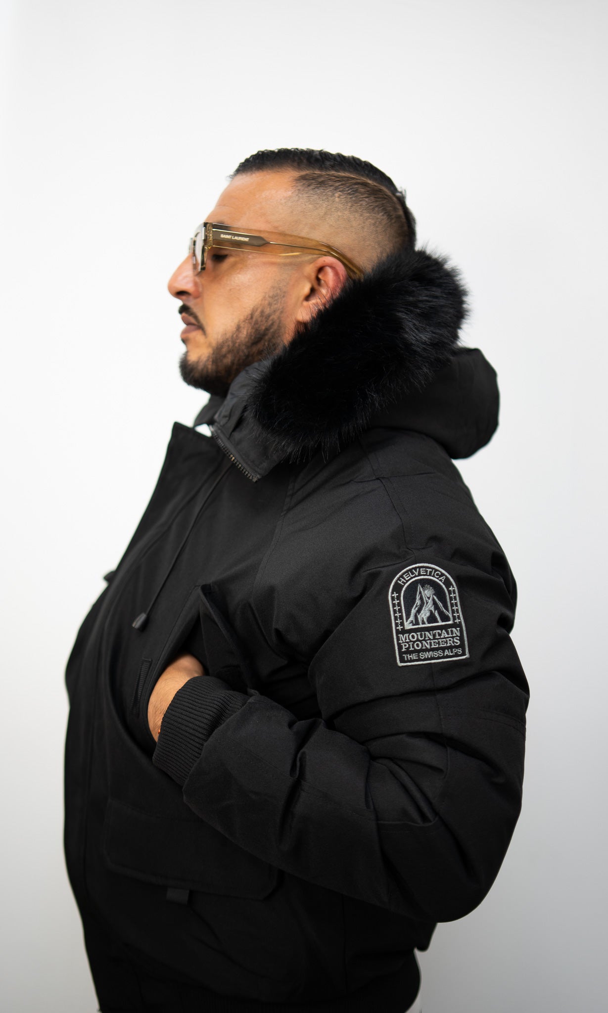 HELVETICA WILSON ECO FURS FULL BLACK