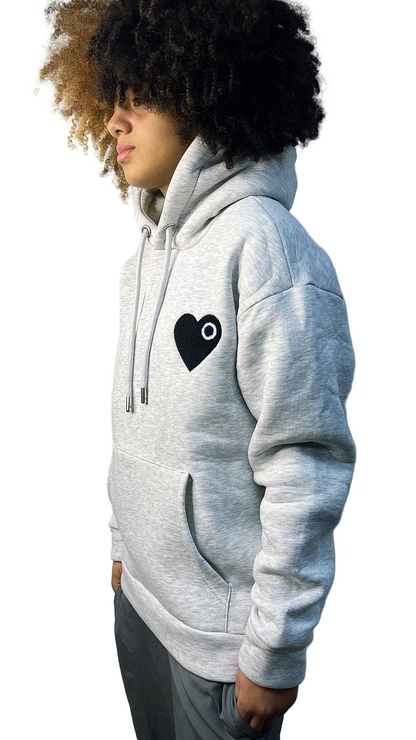 PULL GRIS CŒUR NOIR