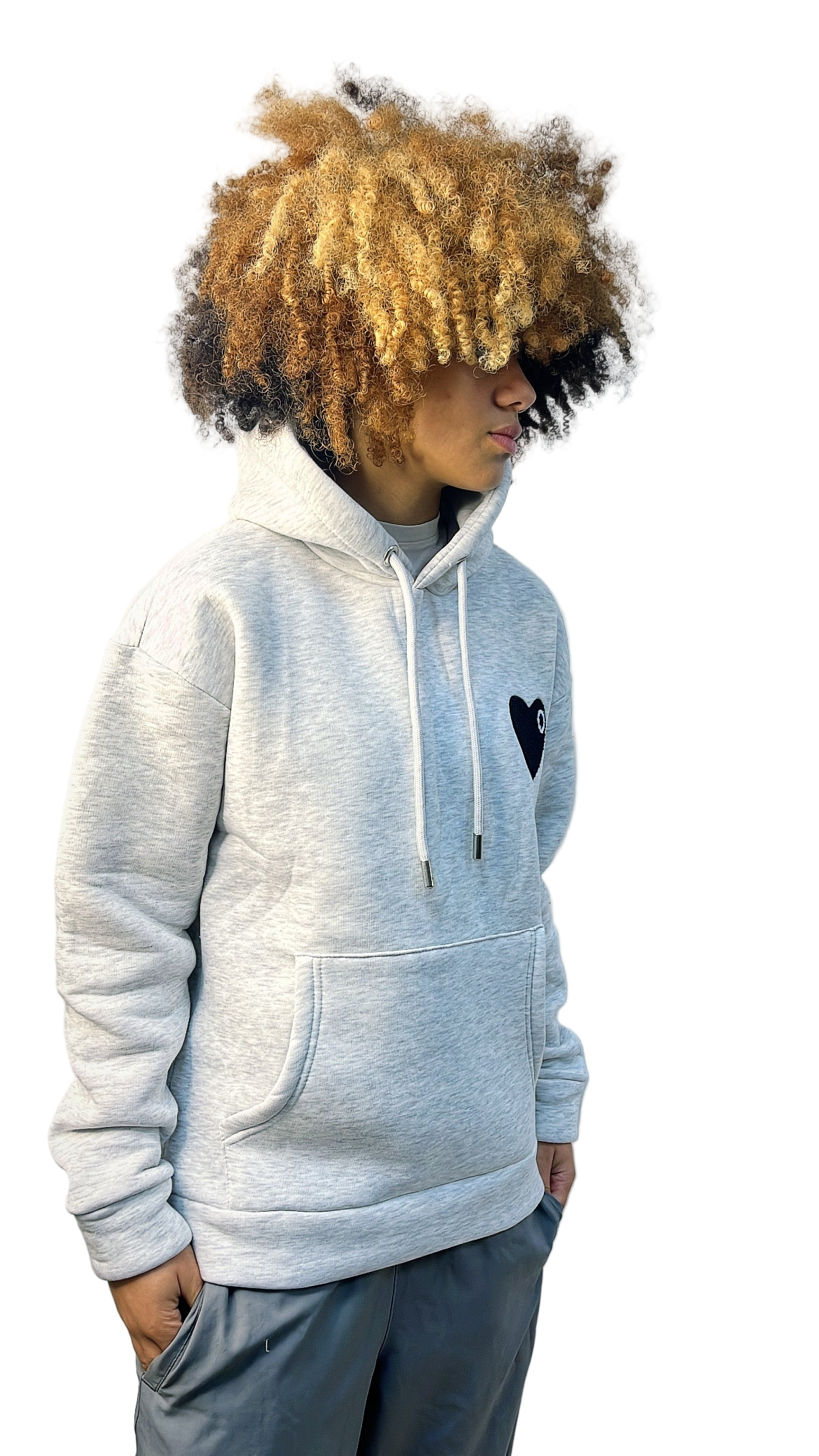 PULL GRIS CŒUR NOIR