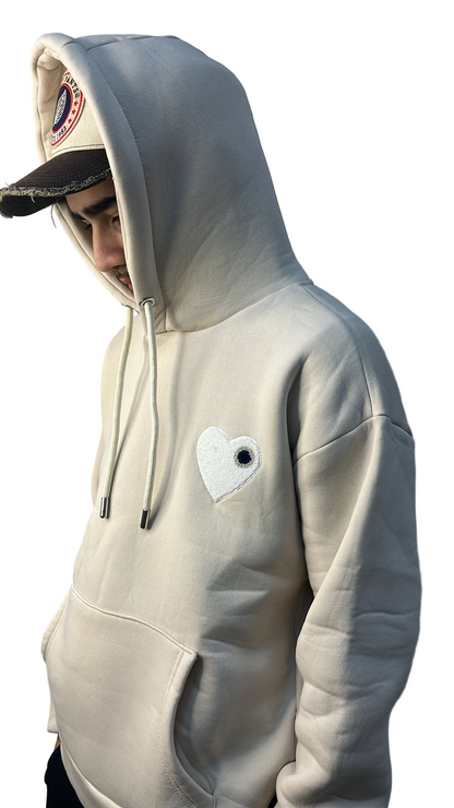 PULL BEIGE CŒUR BLANC