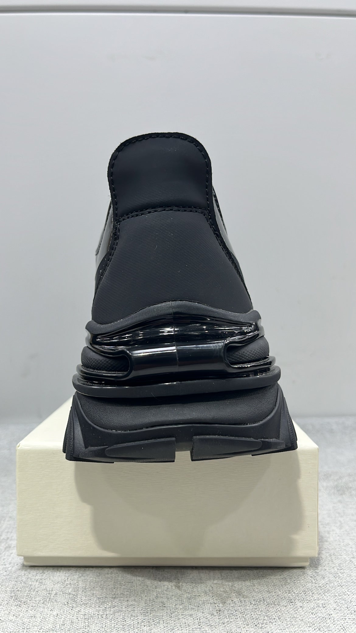 BASKETS VERSACE JEANS COUTURE noir