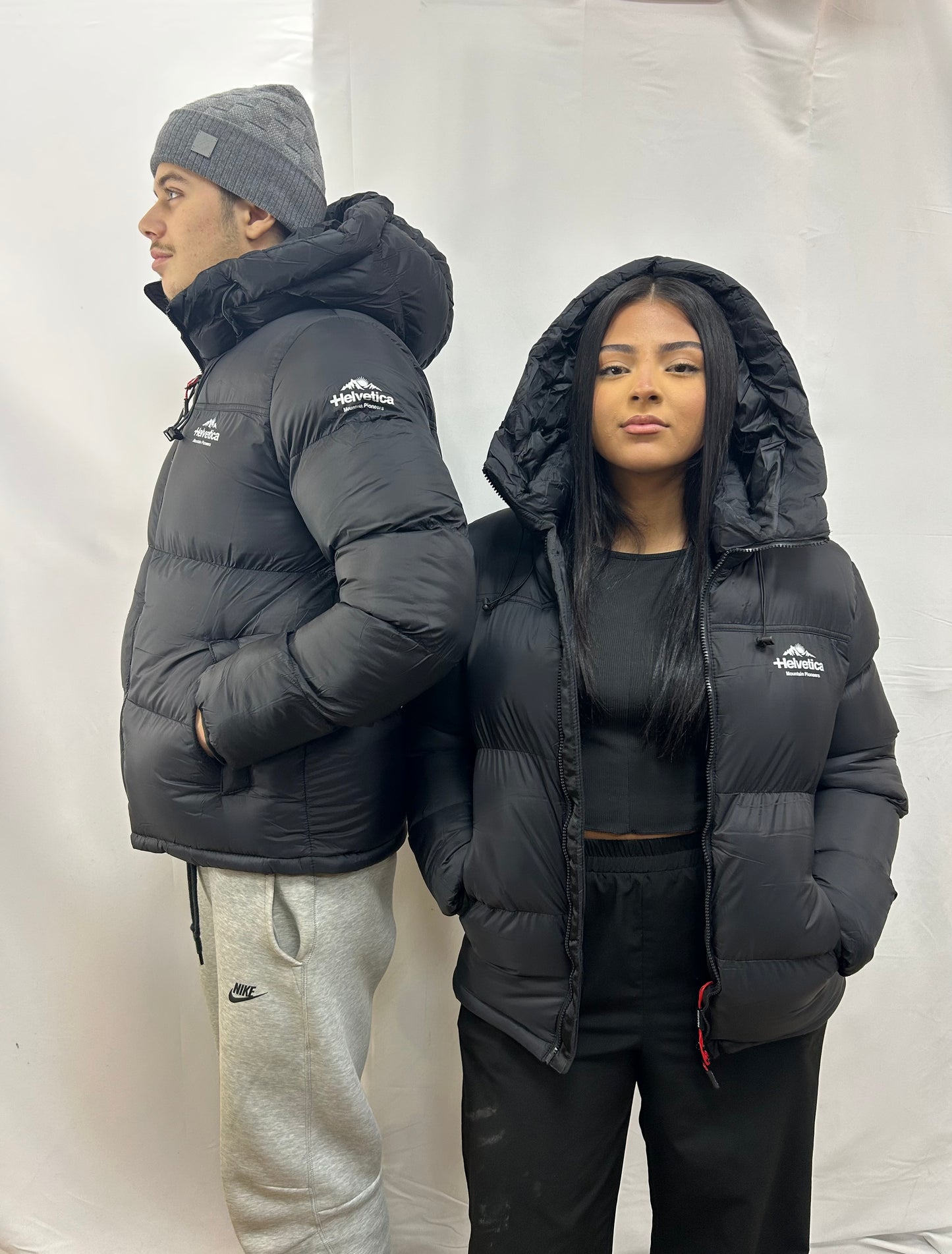 HELVETICA ROBIN NOIR