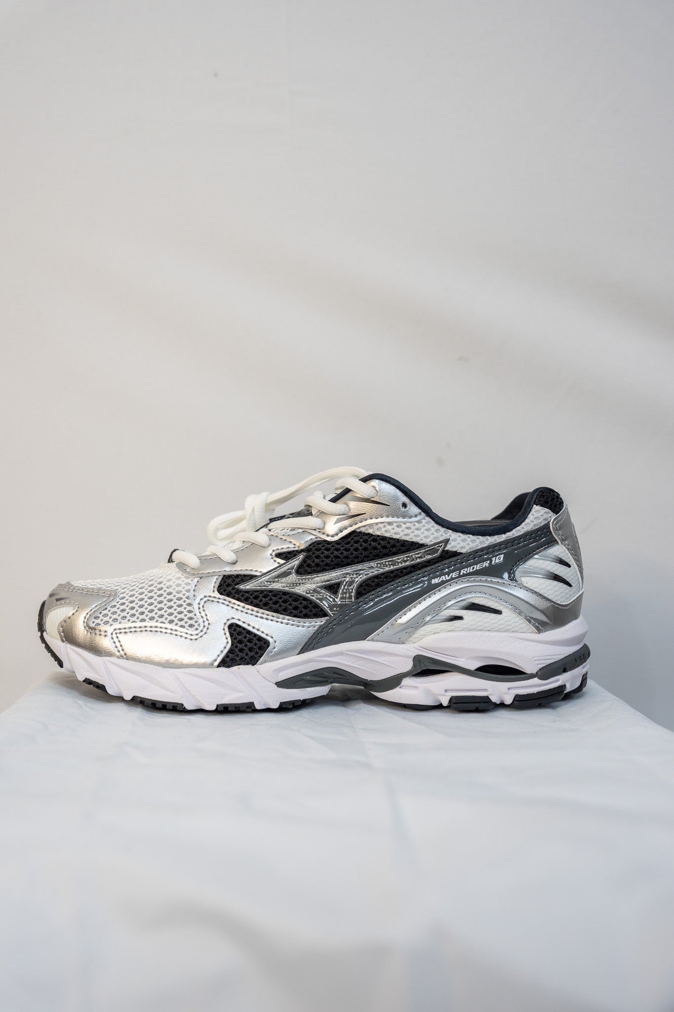 BASKETS MIZUNO SPORTSYLE