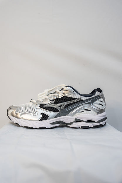 BASKETS MIZUNO SPORTSYLE
