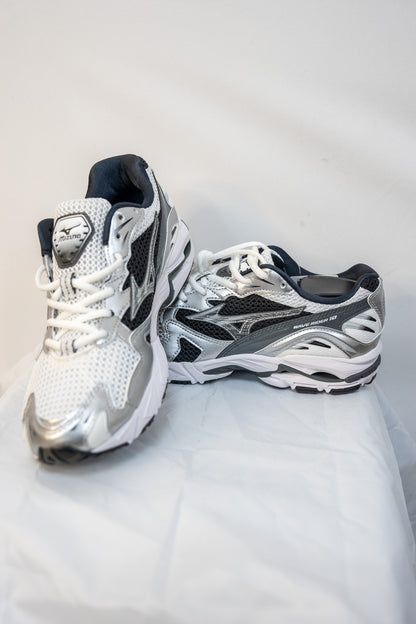 BASKETS MIZUNO SPORTSYLE