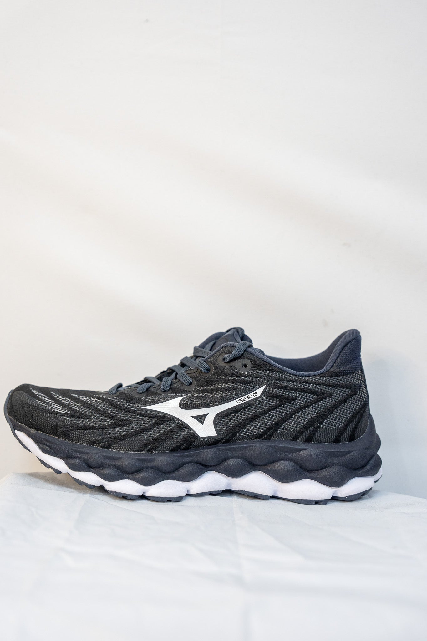 BASKETS MIZUNO WAVESKY8 NOIR