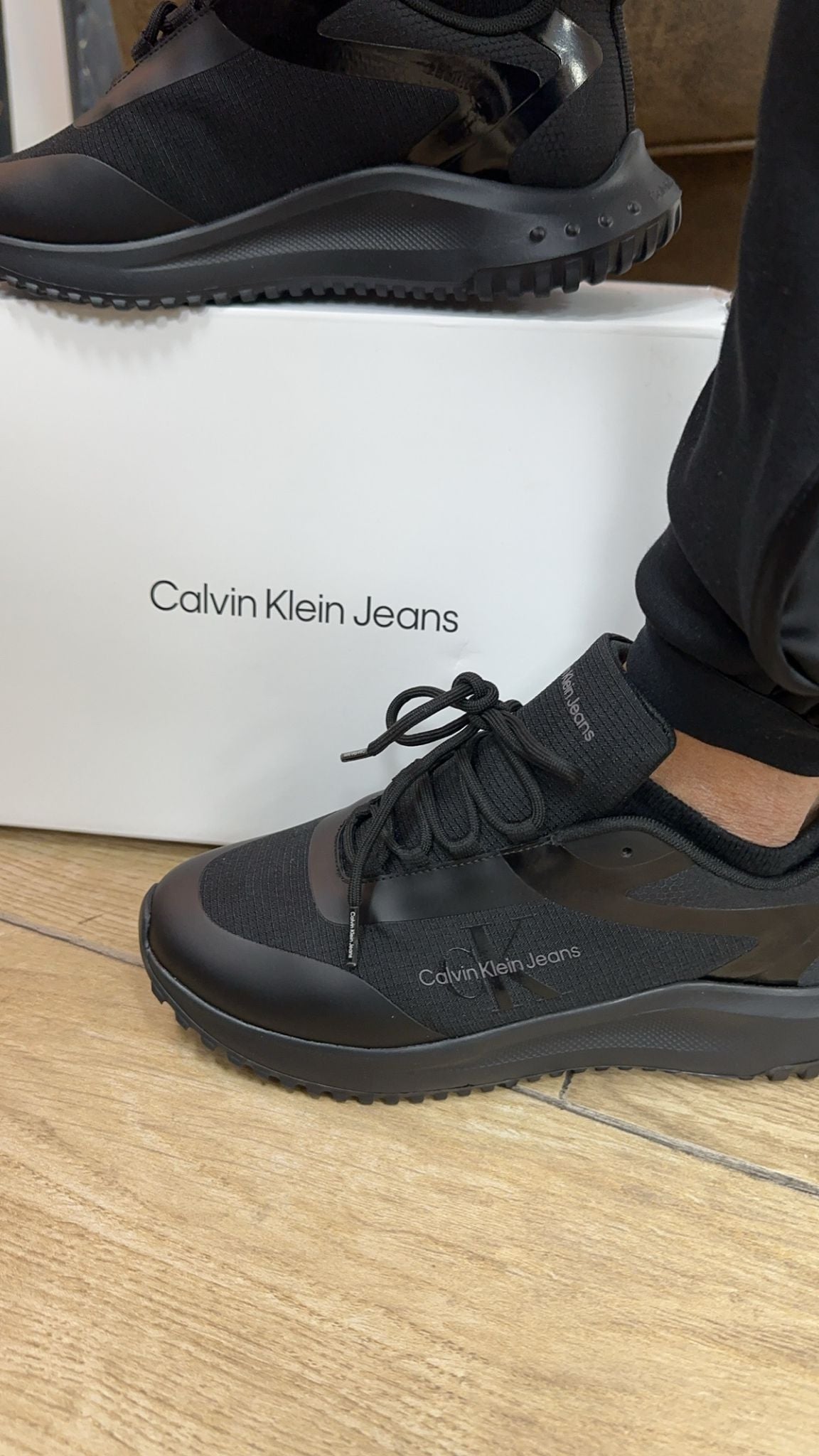 CALVIN KLEIN EVA RUNNER LOW LACE ML