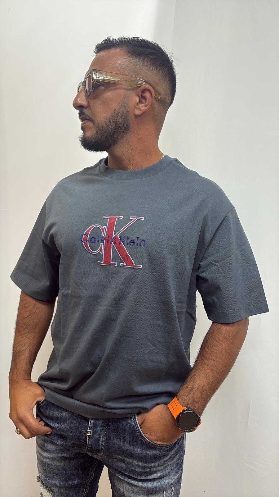 T-Shirt Gris Calvin Klein