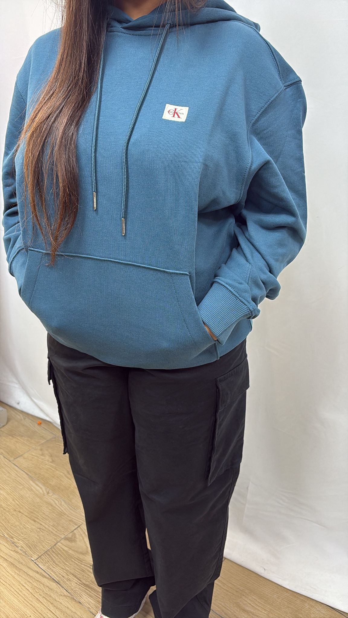 Pull Calvin Klein bleu canards avec capuche