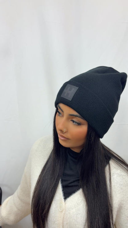 Bonnet Helvetica Idaho noir