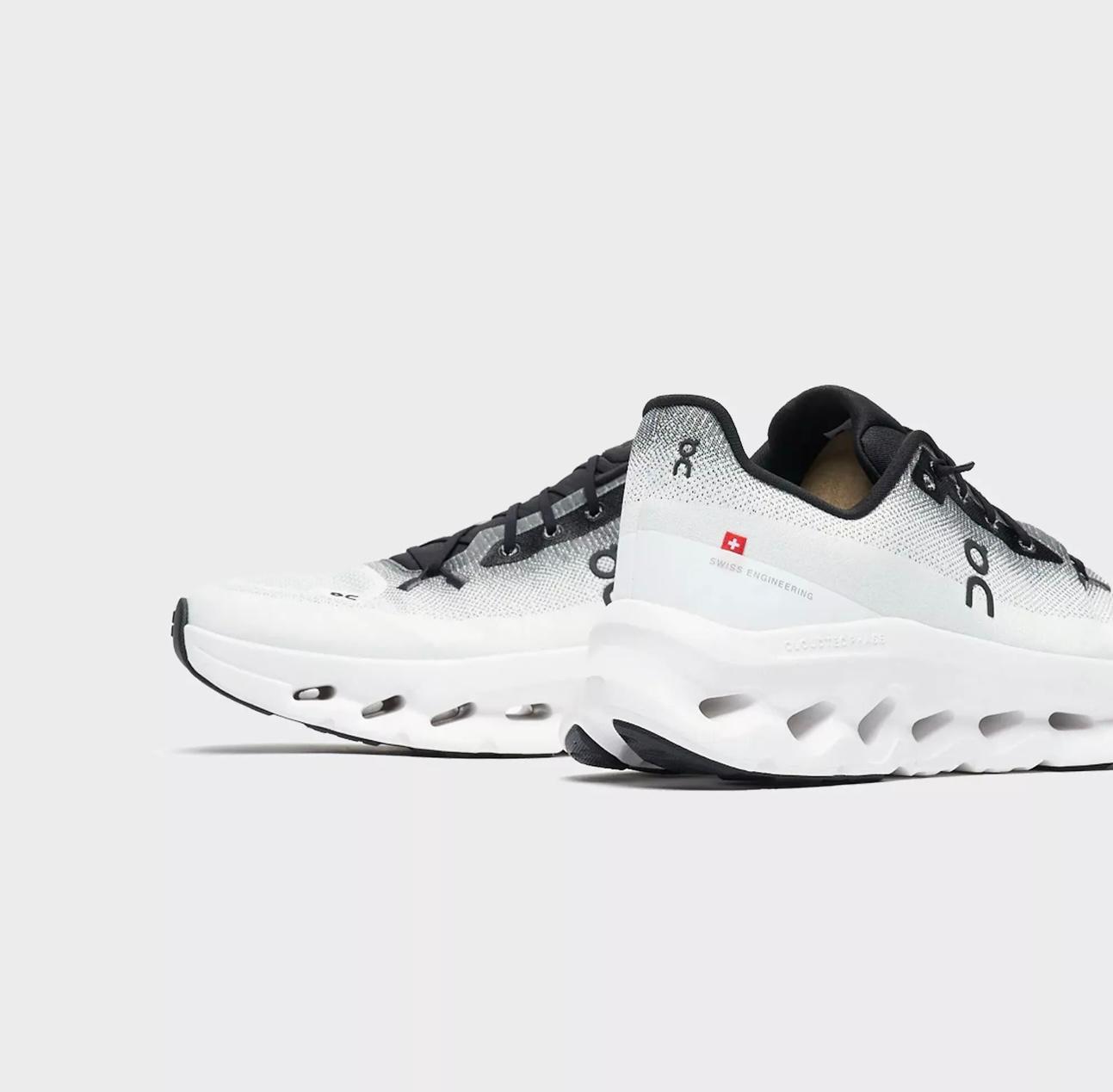 ON Cloudtilt Black/Ivory