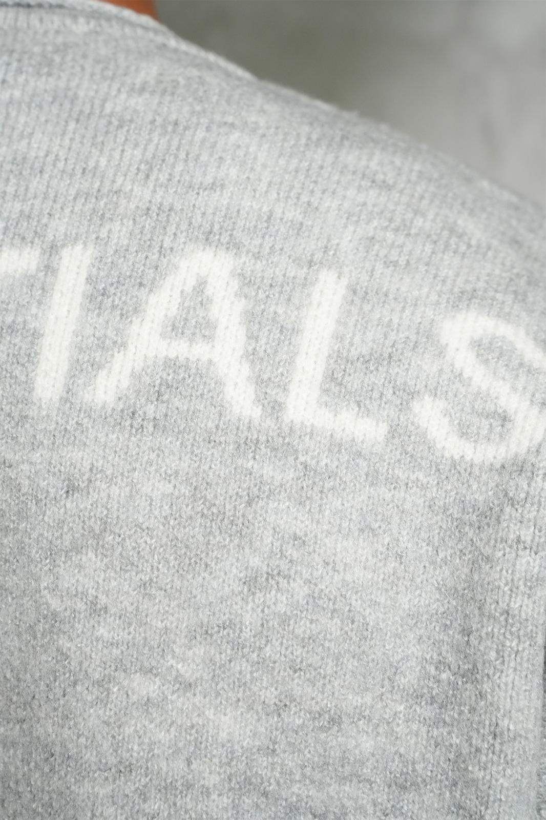 PULL  ESSENTIALS  GRIS IKAO