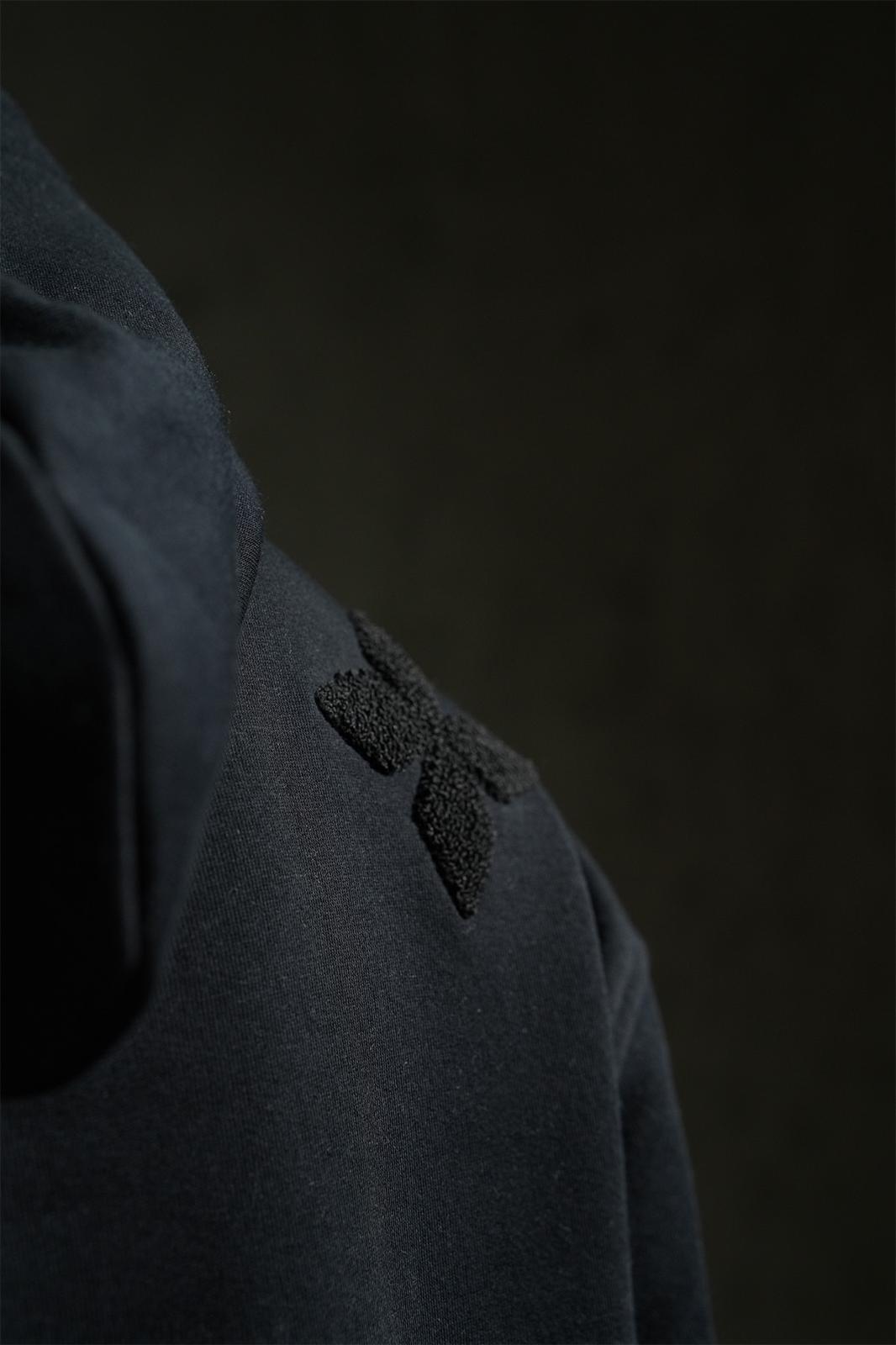 PULL NOIR  IKAO MOTIF TREFLE