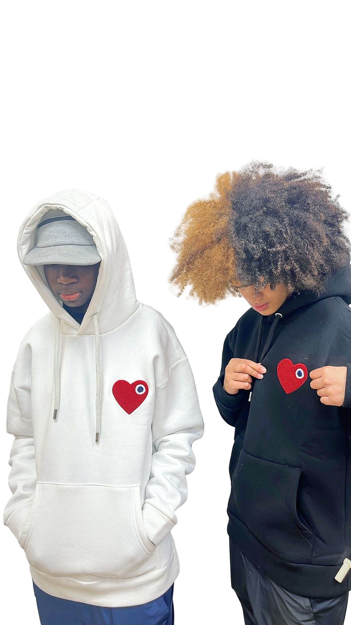 PULL NOIR CŒUR ROUGE