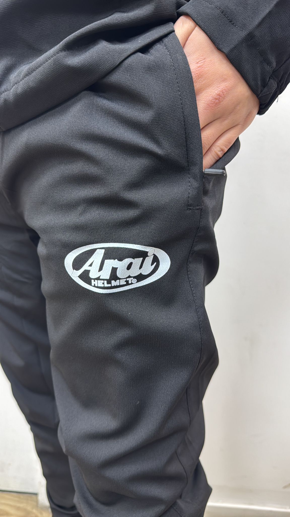 ARAI - ENSEMBLES NOIR