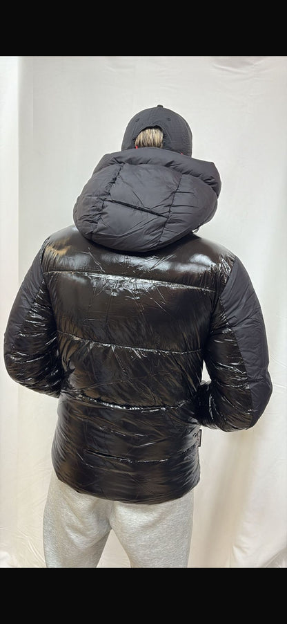 HELVETICA SHADOW NOIR