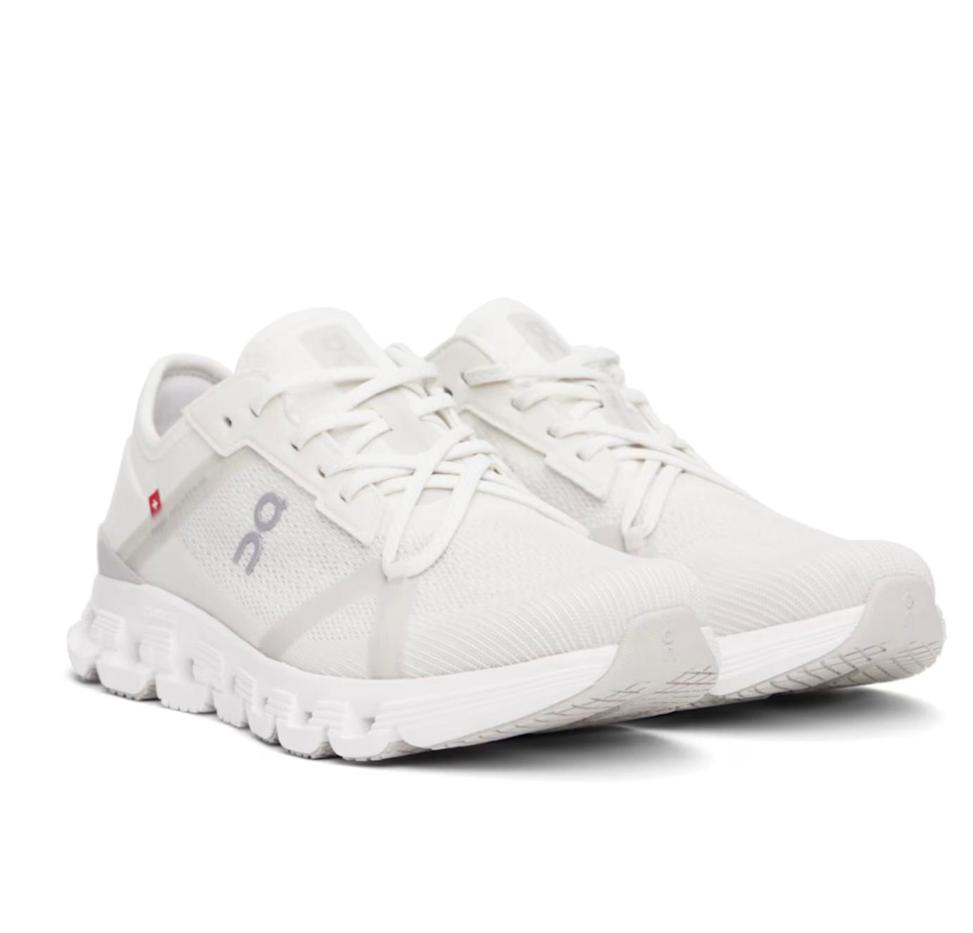 ON Cloud X 4 AD gris & blanc